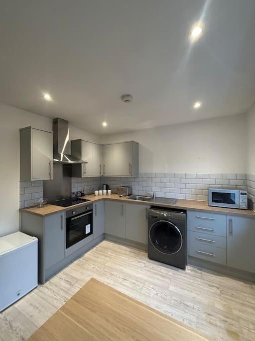 Luxury Countryside Stay - Waters Upton, Telford Exterior foto