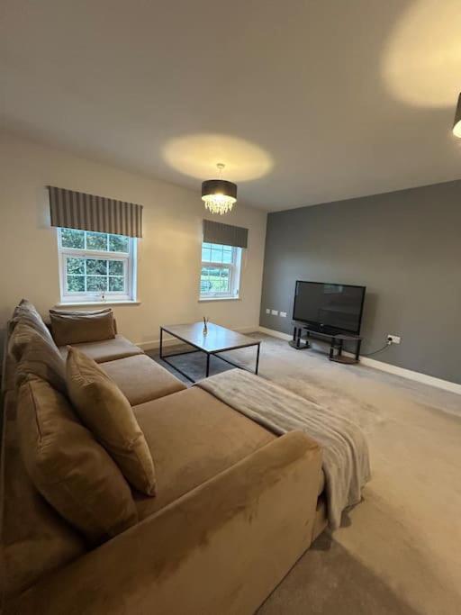 Luxury Countryside Stay - Waters Upton, Telford Exterior foto